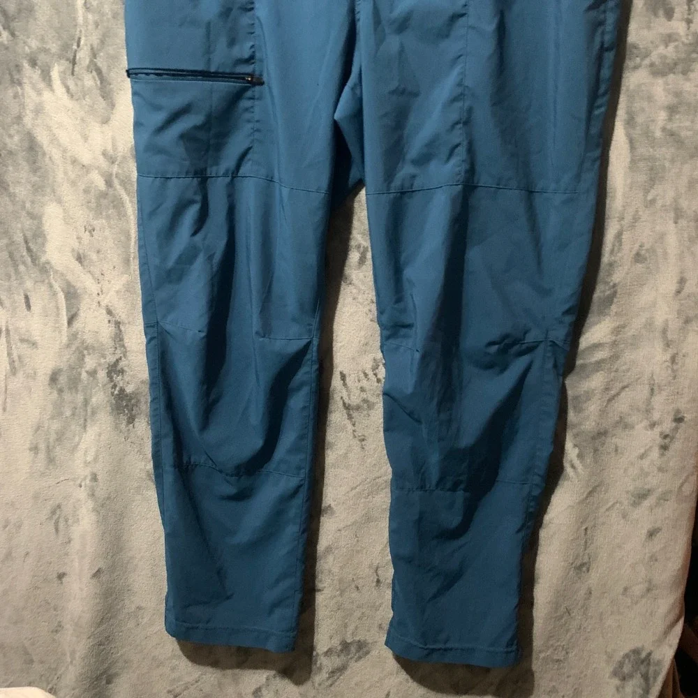 Mountain Hardwear Basin Trek Pants Mens 40 Blue OM3380 Hiking Travel Trousers